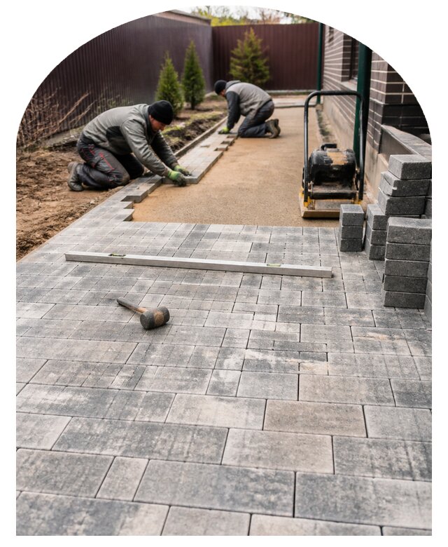 Профессиональное мощение дорожек и площадок в Ачинске